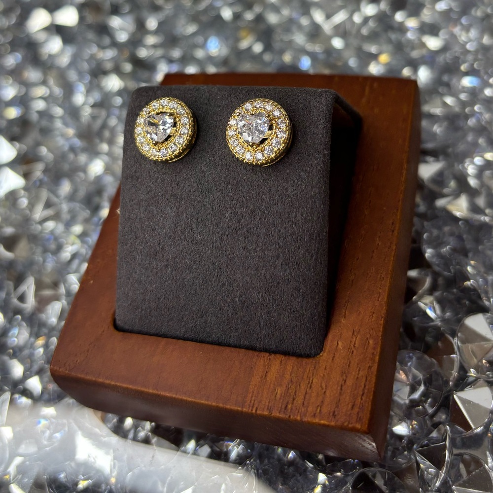 Heart studded gold tone earrings NIp - Picture 4 of 7